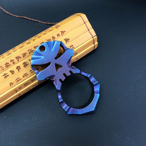 鈦合金破窗器骷髏掛件防身自衛防狼工具汽車救生指扣圖2