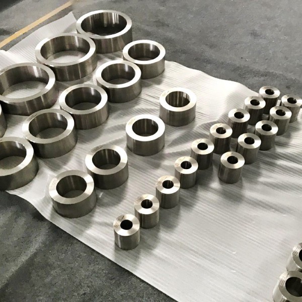 廠家供應 鈦環及鈦合金鍛件 鈦加工件 材料品種多樣 工業鈦餅鈦制圖2